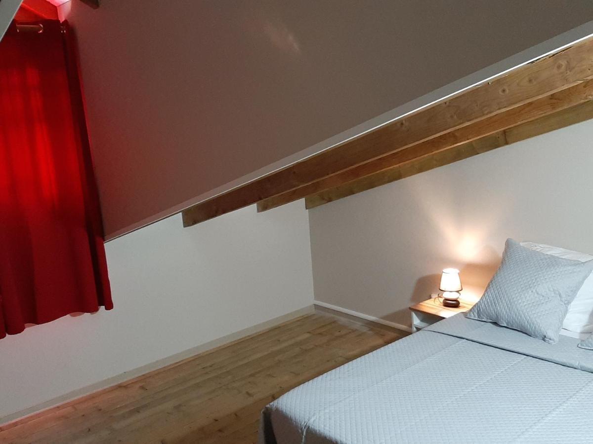 Les Monts Arlesien Hotell Les Anses-d'Arlets Exteriör bild
